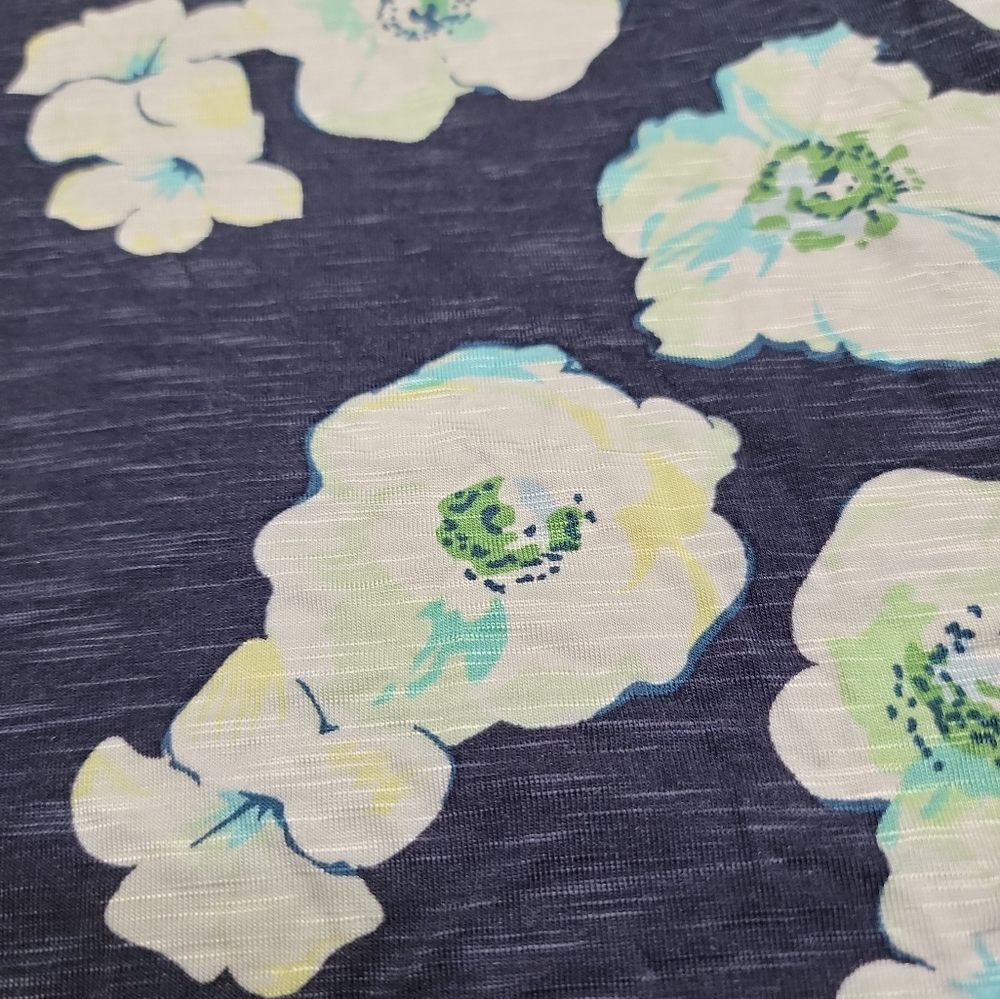 Lularoe Olive tulip sleeve blouse XS - Picture 2 of 3
